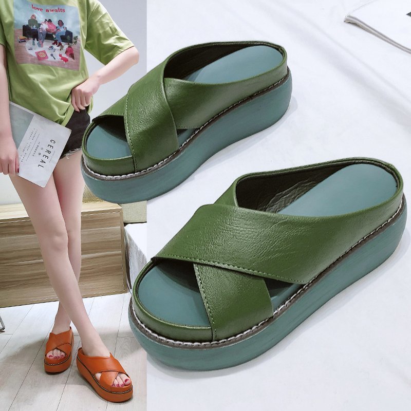 Damen Komfortable Plateau-Mules mit eleganter Riemenführung Selmira
