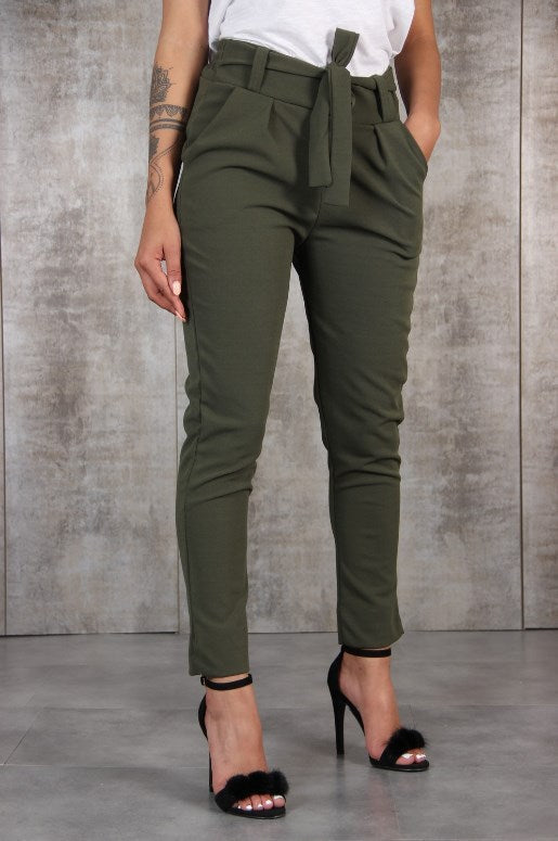 Damen nan taillierte Paperbag-Hose mit Bindegürtel und schmalem Bein