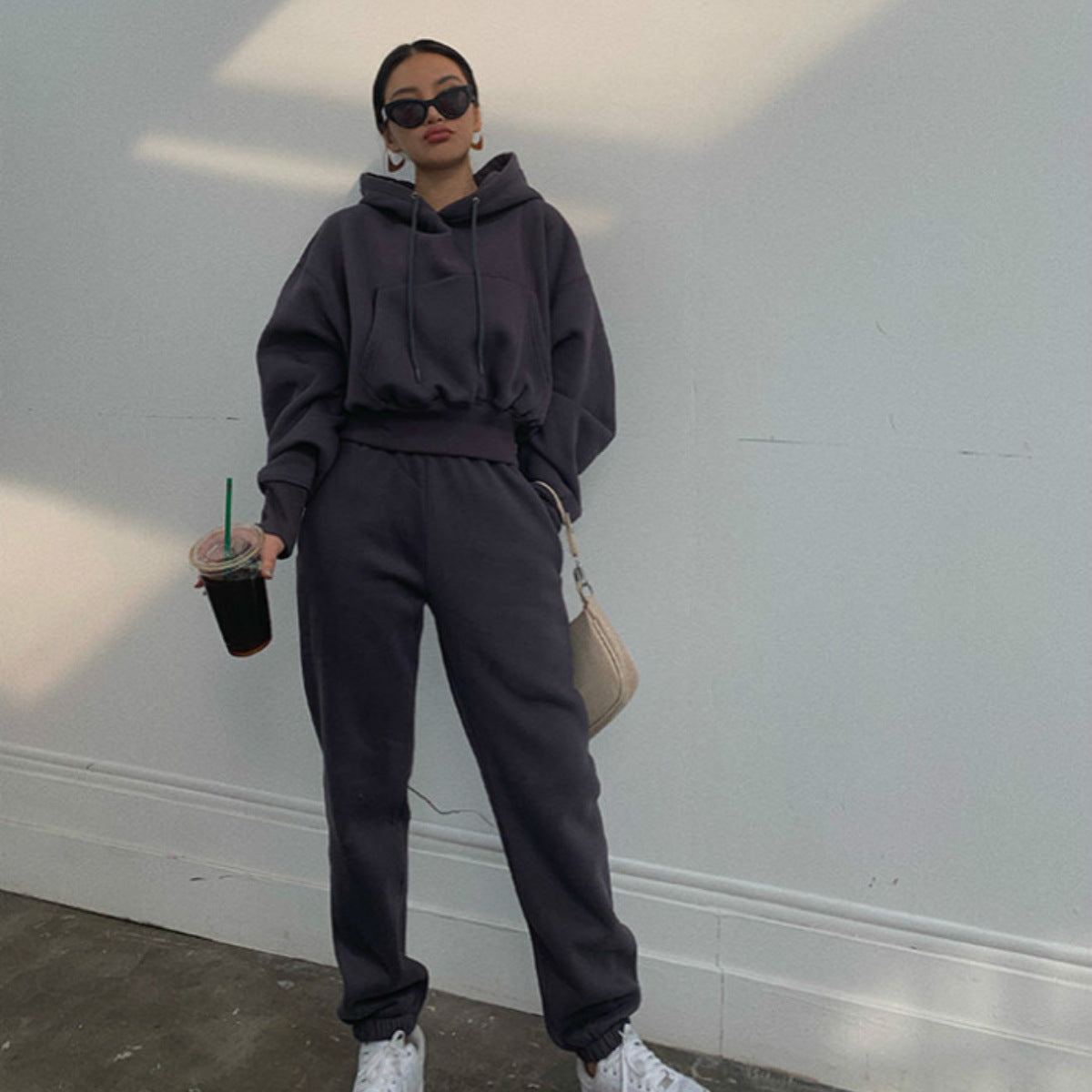 Damen nan kuscheliges kurzes Kapuzenpullover- und hochgeschnittene Jogginghose Set