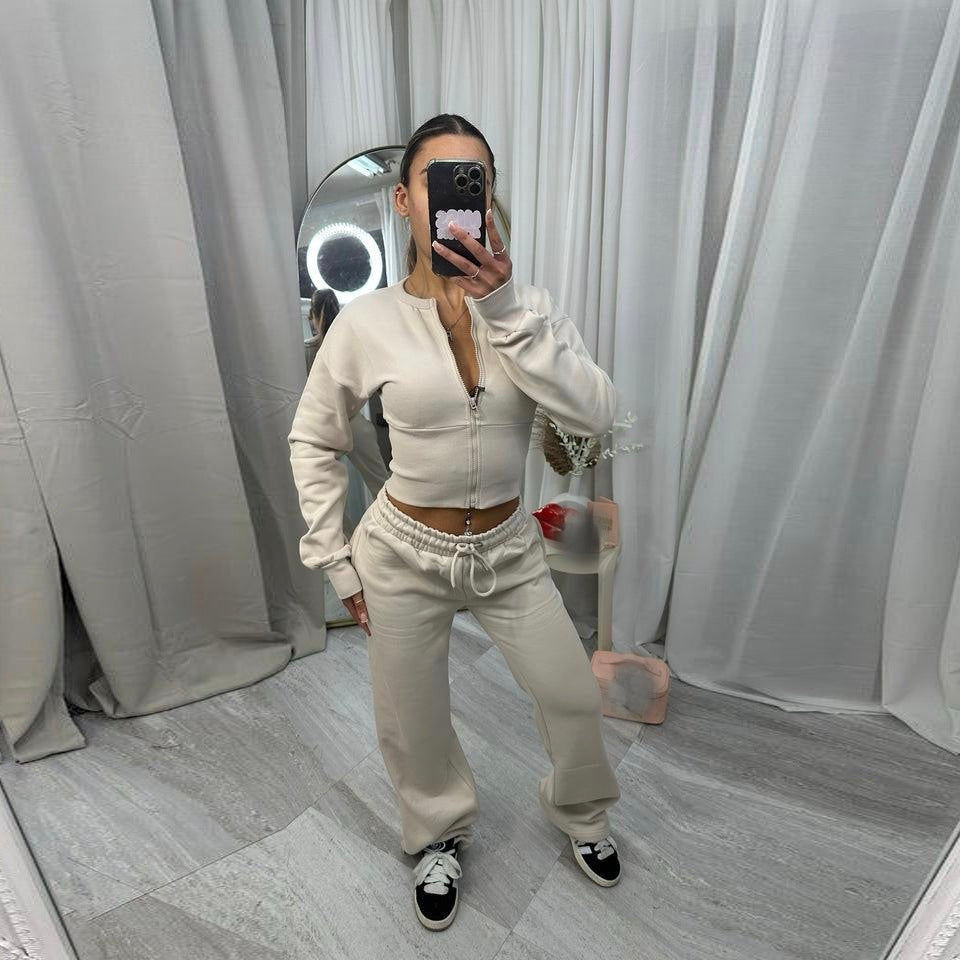 Damen nan kurzes Zip-Cropped-Shirt mit formendem Bund und breite Relax-Sweatpants mit Tunnelzug