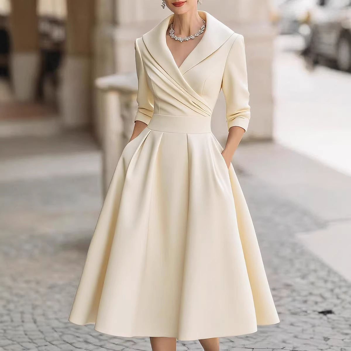 Damen nan elegantes Midikleid mit Wickeloberteil, Dreiviertelärmeln und Eingrifftaschen