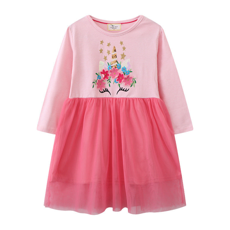 Mädchen Freizeitkleid mit bezaubernden Blumenstickereien