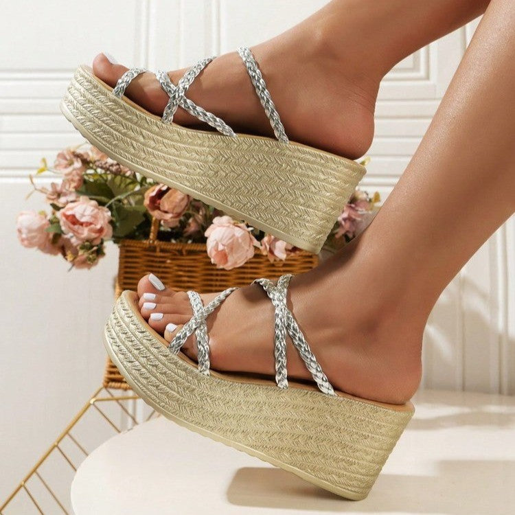 Damen elegante Plateau-Sandalen mit geflochtenem Riemendesign Selmira