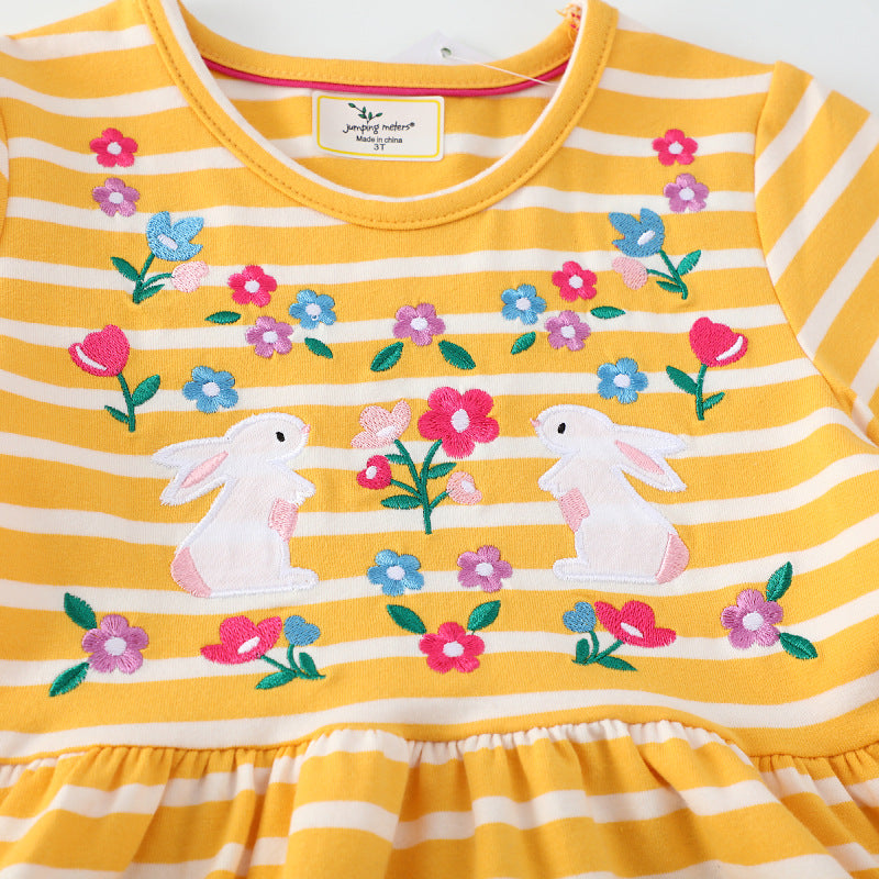 Mädchen Freizeitkleid mit gestreiftem Design und niedlichen Hasenapplikationen