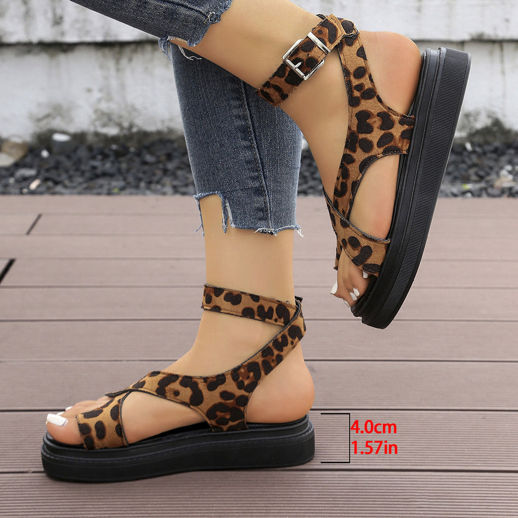 Damen Komfortable Plateau-Sandalen mit modischem Leopardenmuster und verstellbarem Riemendesign Selmira