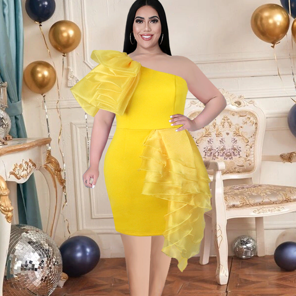 Damen Einseitiges Cocktailkleid mit voluminösem Rüschendesign Selmira