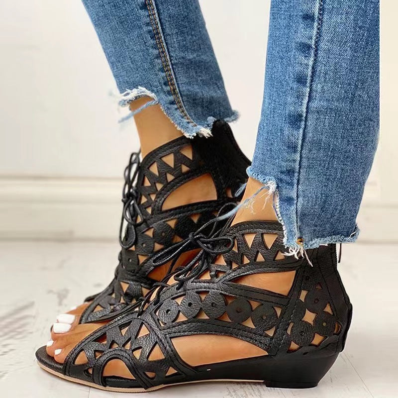 Damen Kunstleder-Sandalen mit Cut-Out-Design und Schnürung Selmira