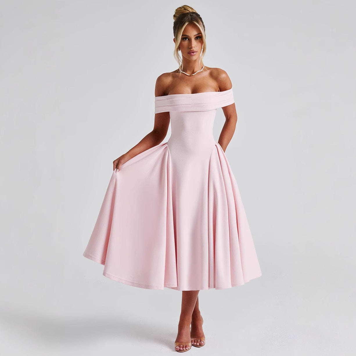 Damen Cocktailkleid mit schulterfreiem Design und voluminösem Rock Selmira