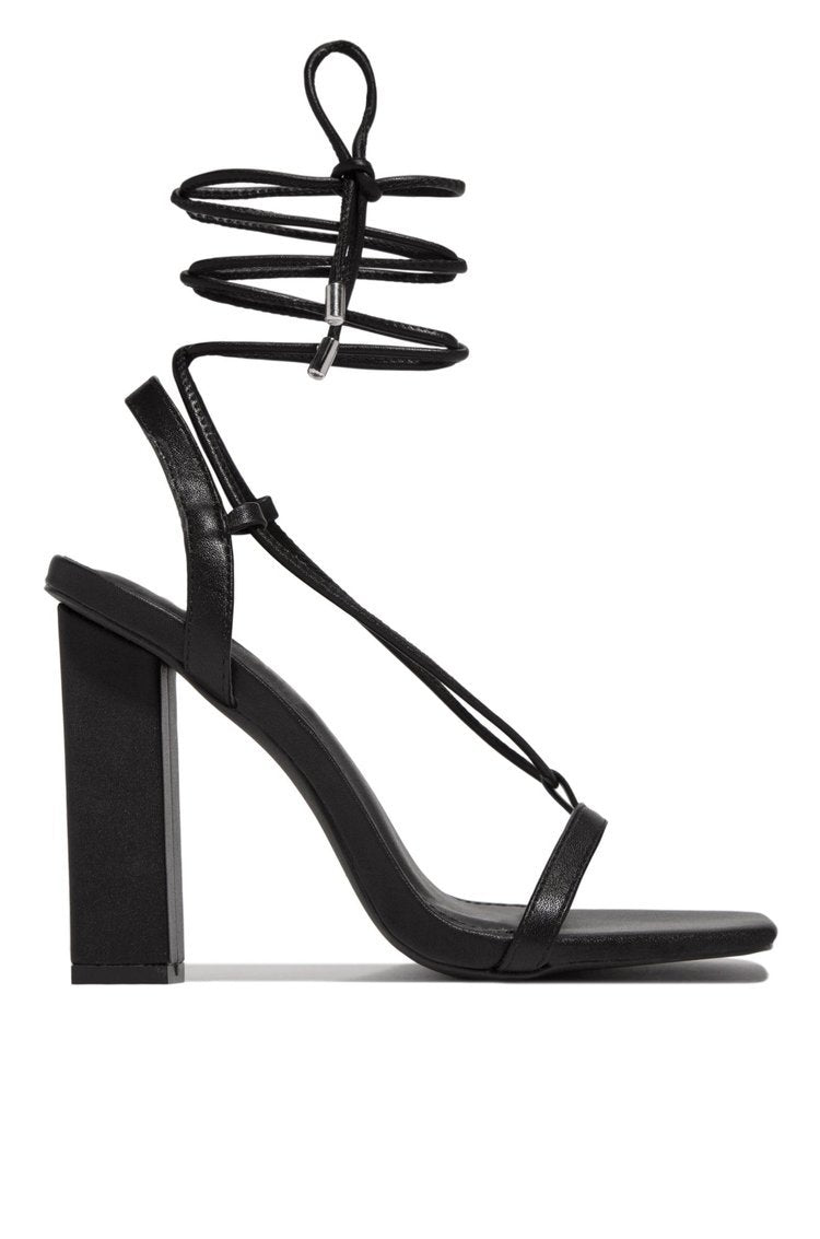 Damen Elegante High Heel Sandalen mit multifunktionalen Riemen Selmira