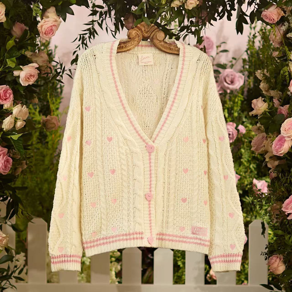 Damen nan grob gestrickter V-Ausschnitt-Cardigan mit Herzapplikationen und dekorativen Herzknöpfen