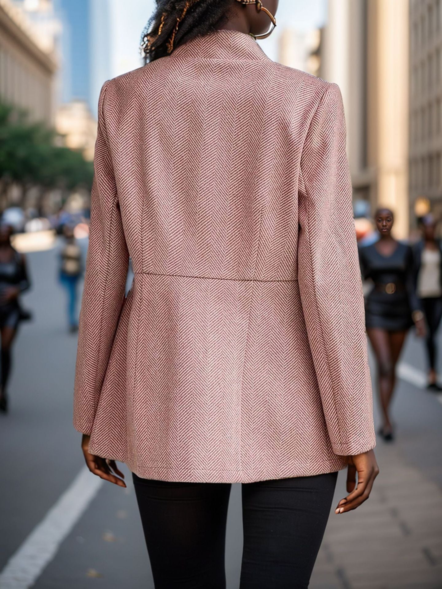 Damen eleganter Blazer im Fischgrätmuster mit taillierter Silhouette Selmira