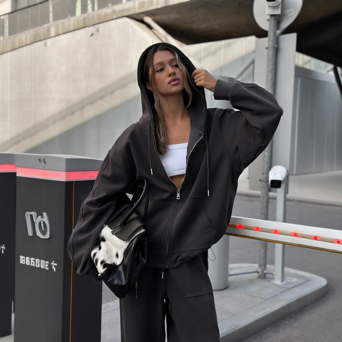 Damen nan oversized Kapuzenjacke mit Reißverschluss und Kängurutasche