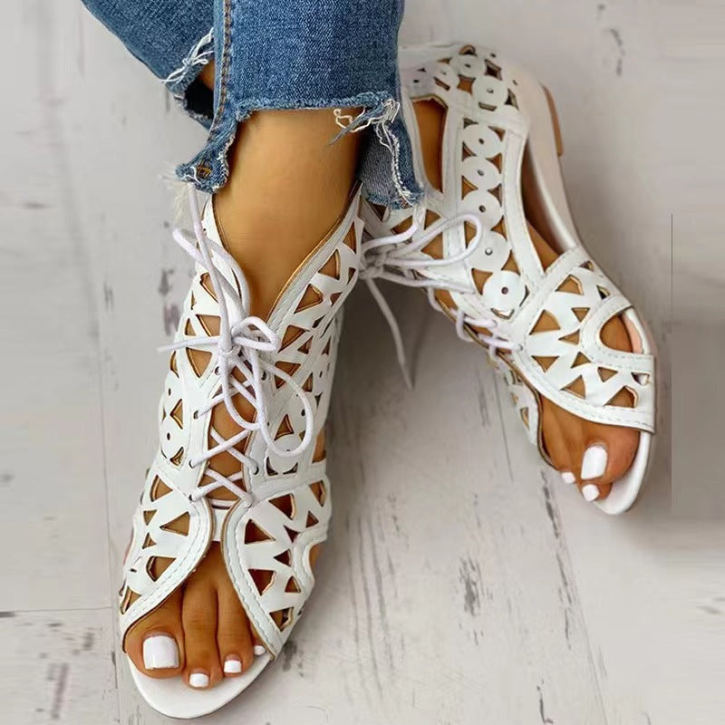 Damen Kunstleder-Sandalen mit Cut-Out-Design und Schnürung Selmira