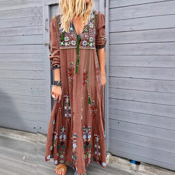 Damen nan besticktes Maxikleid mit langen Ärmeln, Quastenverschluss und folkloristischer Stickerei