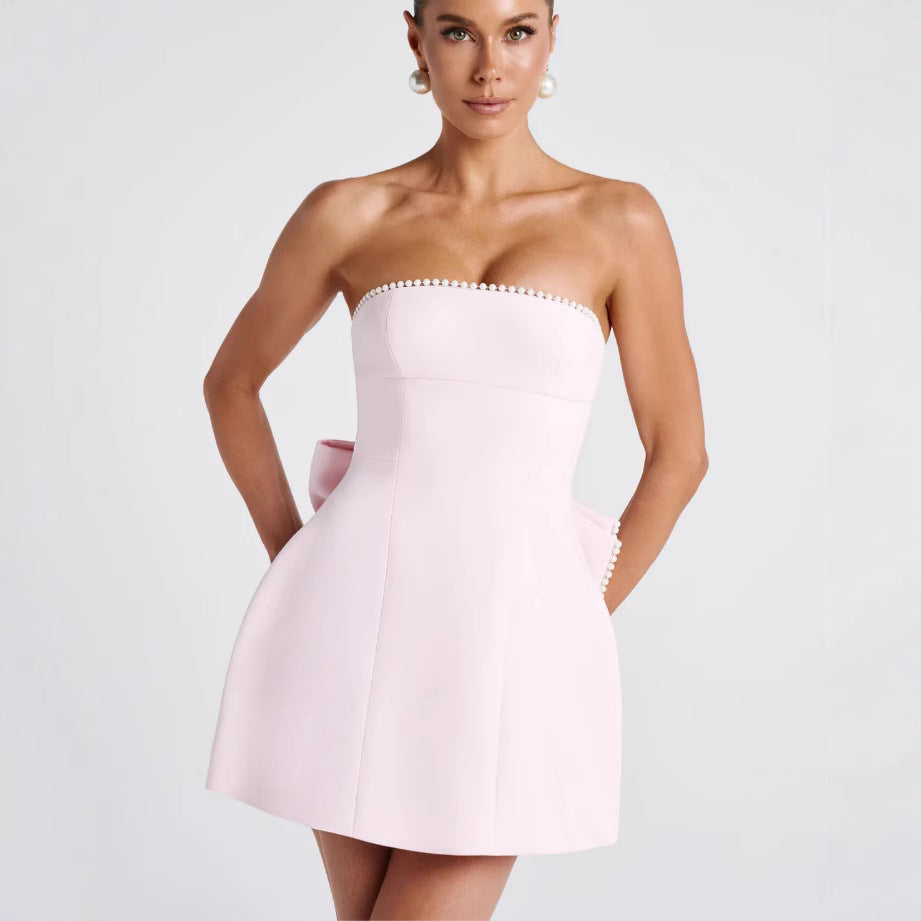 Damen Cocktailkleid mit schulterfreiem Design und perlenverziertem Saum Selmira