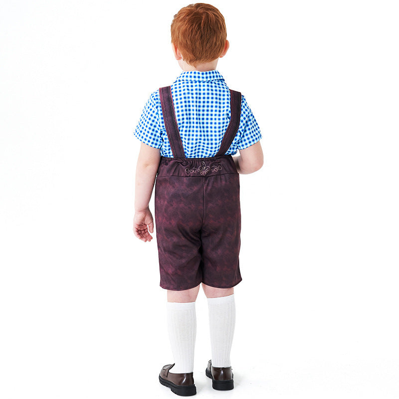 Herren nan kurze Trachtenlederhose mit verstellbaren Trägern und traditioneller Stickerei