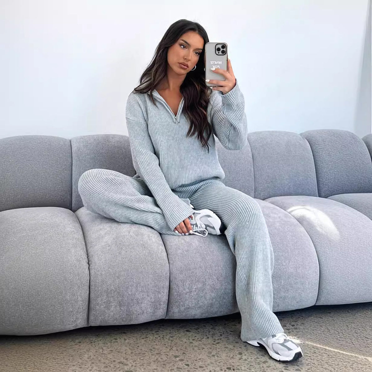 Damen nan Feinstrickpullover mit hohem Kragen und verdecktem Reißverschluss