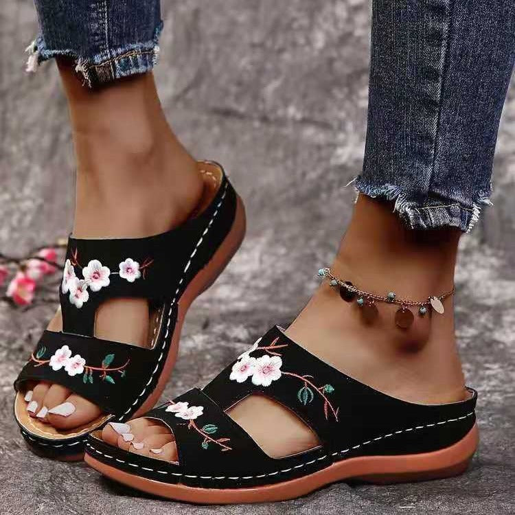 Damen Komfortable Sling Sandalen mit floralem Design Selmira