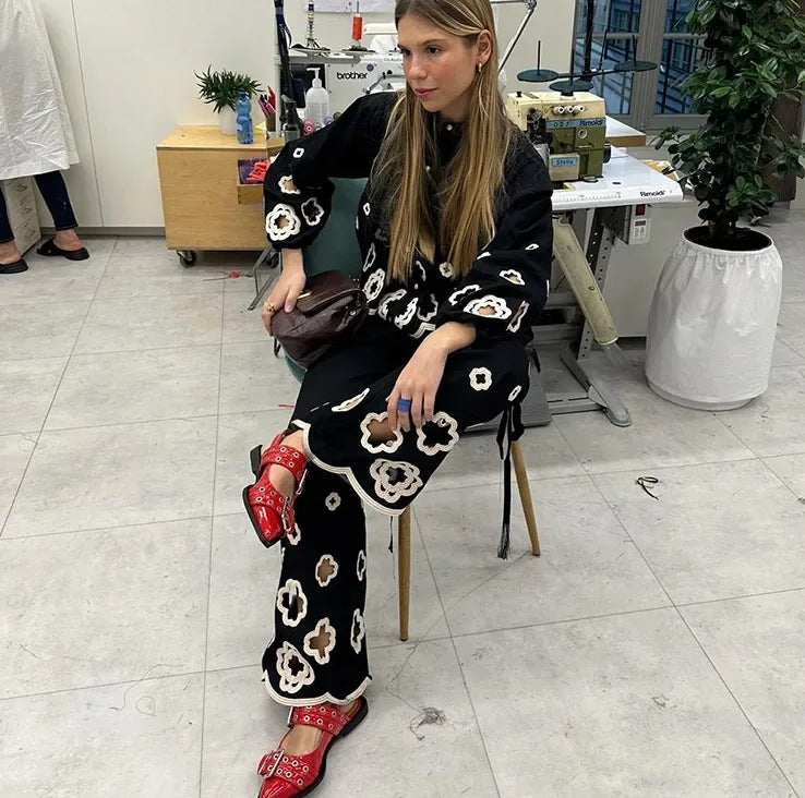 Damen lässiger Stoffanzug mit floralem Applikationsdesign Selmira