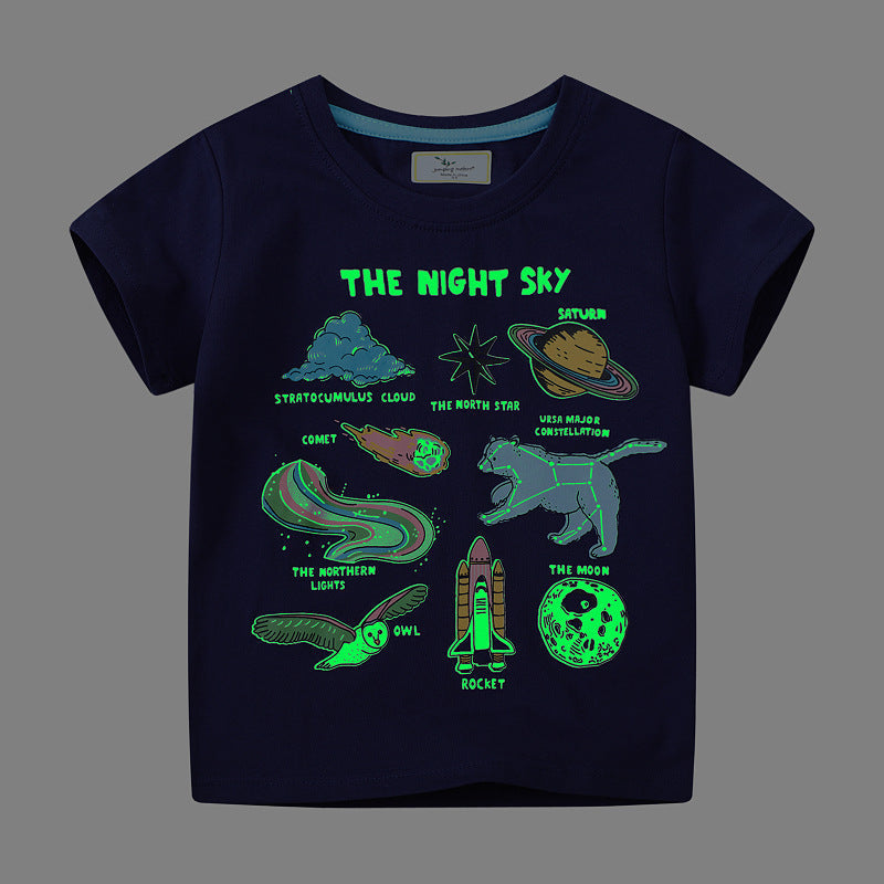 Jungen T-Shirt mit kreativem Weltraummotiv