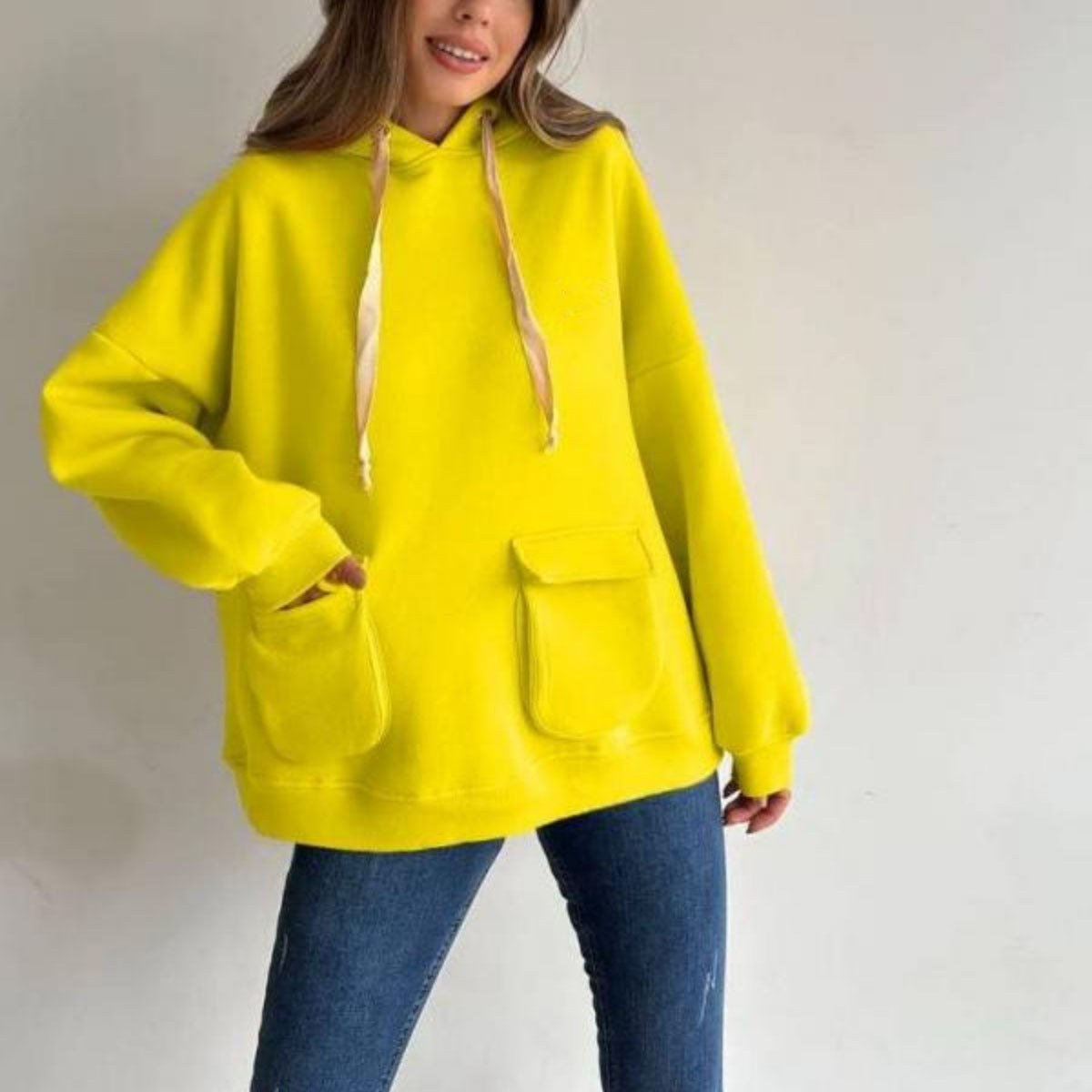Damen nan Oversize-Kapuzenpullover mit aufgesetzten Klappentaschen und extra-langen Kordeln