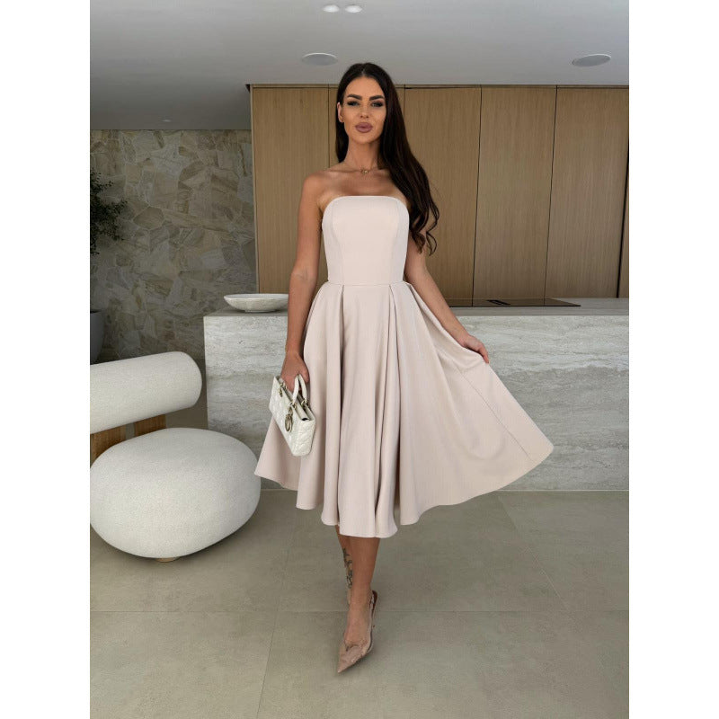 Damen elegantes Cocktailkleid mit trägerlosem Design Selmira