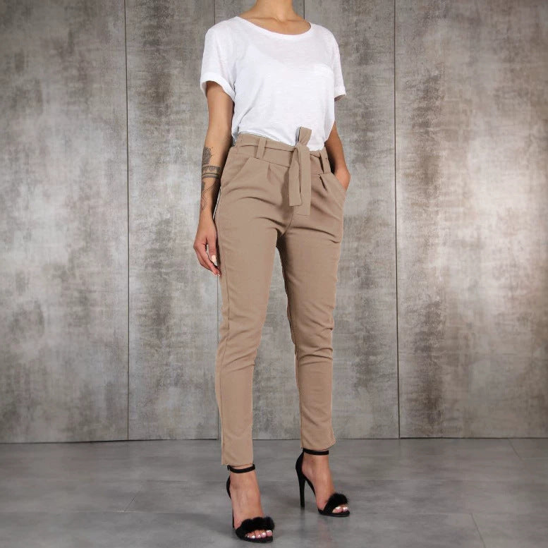 Damen nan taillierte Paperbag-Hose mit Bindegürtel und schmalem Bein