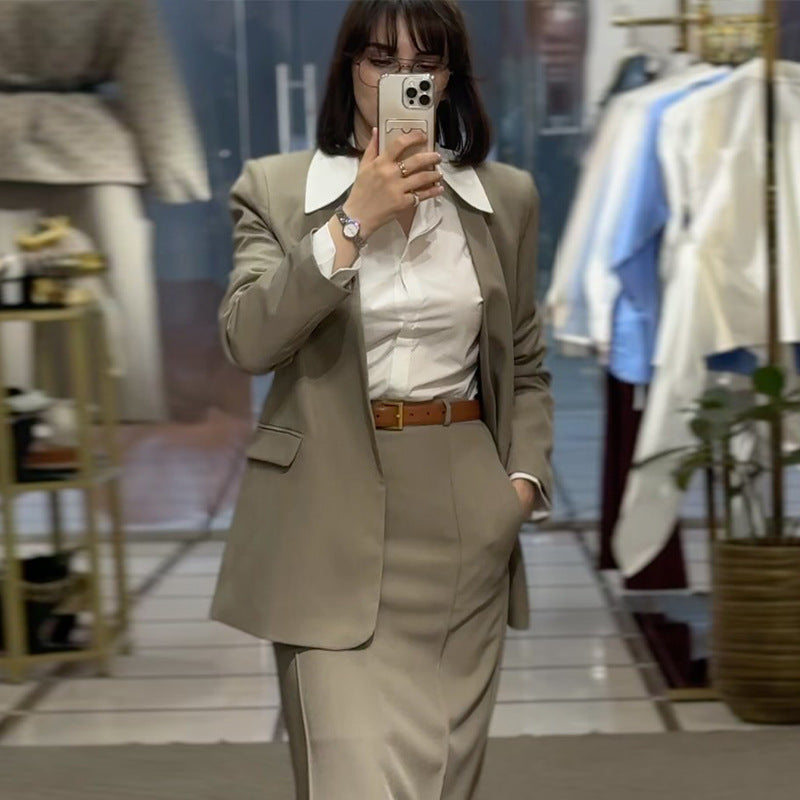 Damen eleganter Business-Anzug mit tailliertem Blazer und figurbetonter Skirt Selmira