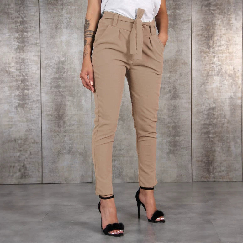 Damen nan taillierte Paperbag-Hose mit Bindegürtel und schmalem Bein