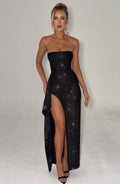 Damen Abendkleid im schulterfreien Stil mit hohem Schlitz und funkelndem Glitzereffekt Selmira