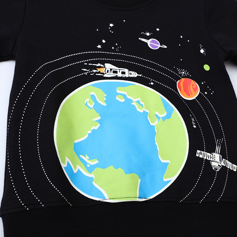 Kinder Sweatshirt mit leuchtendem Weltraum-Design