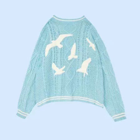 Damen nan kurze gestrickte V Ausschnitt Strickjacke mit Zopfmuster und Perlmuttknöpfen