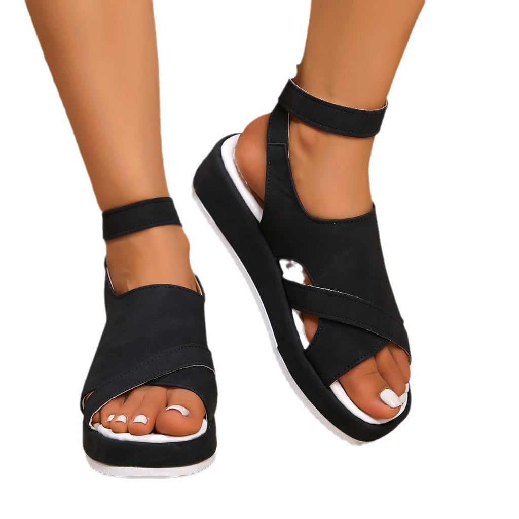 Damen Komfortable Plateausandalen mit raffiniertem Riemendesign Selmira