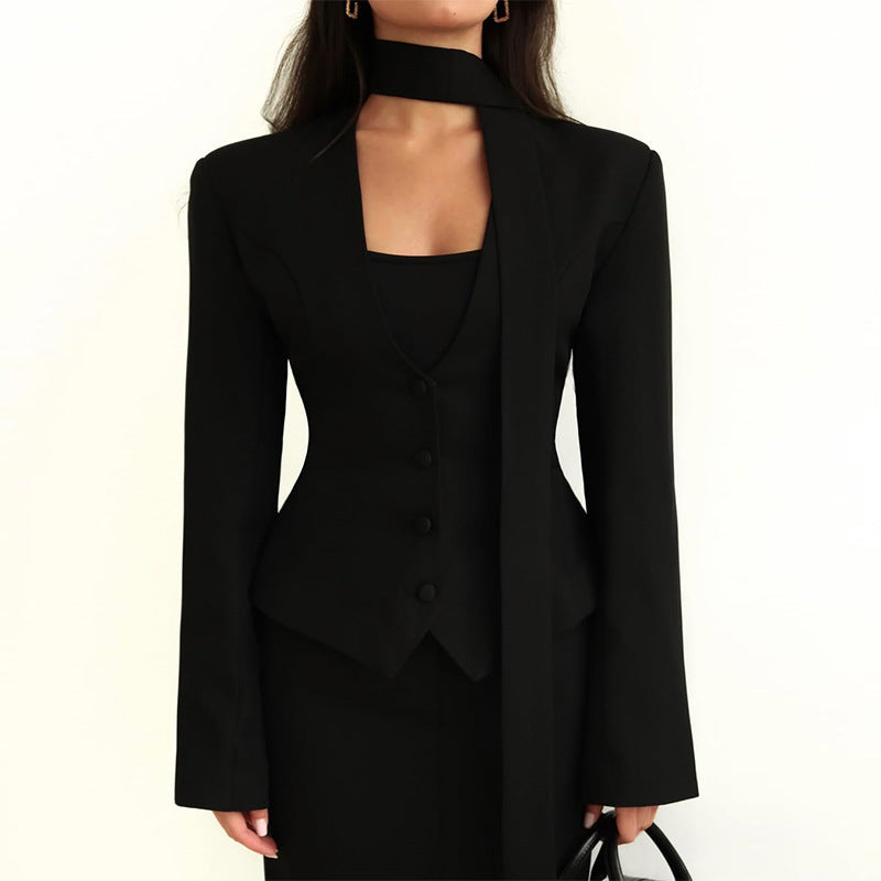 Damen Blazer mit hochgeschlossenem Kragen und voluminösen Ärmeln Selmira