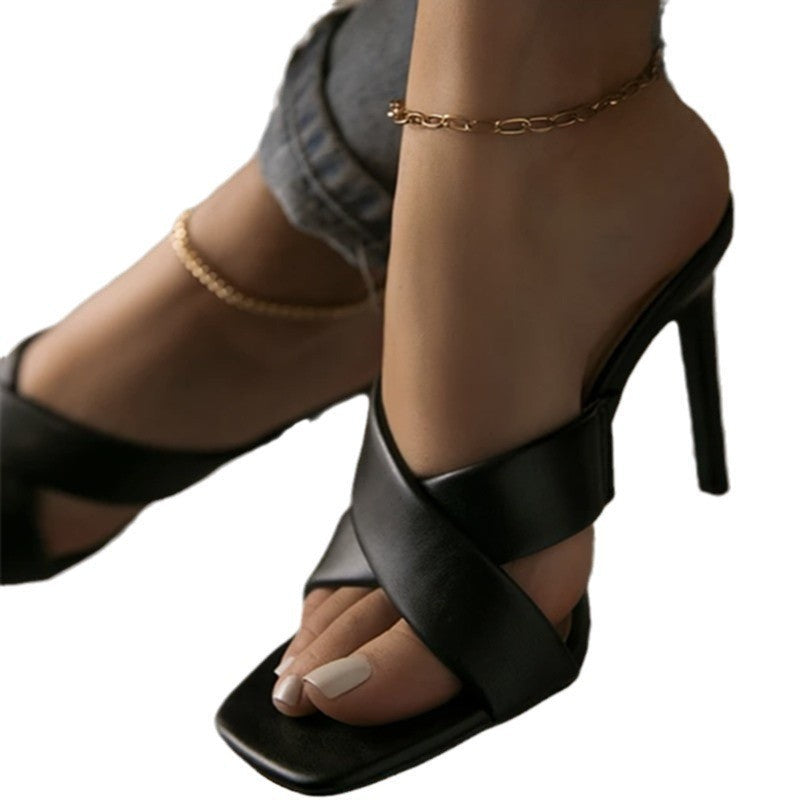 Damen High Heel Sandalen mit elegantem Kreuzriemen-Design und komfortablem Fußbett Selmira