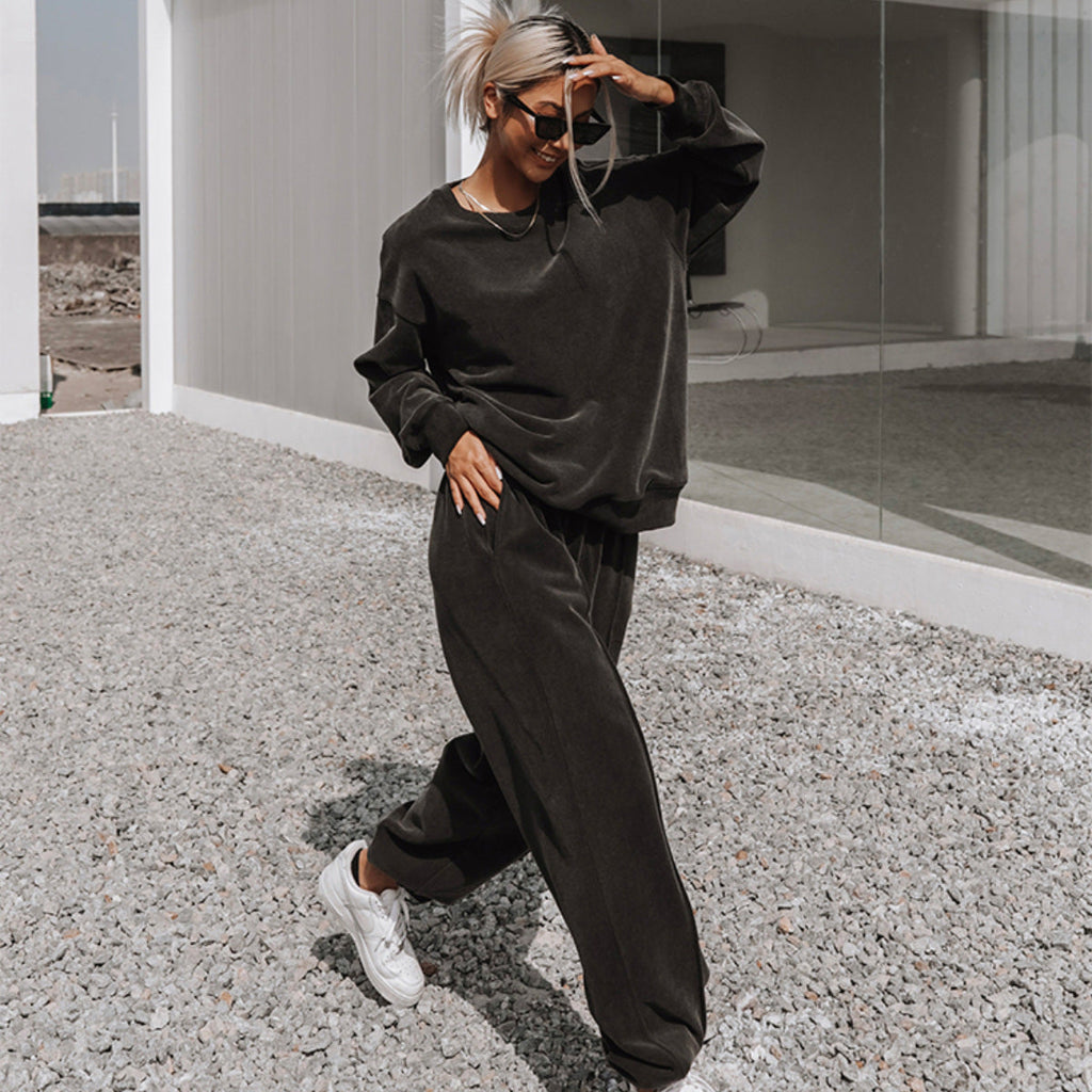Damen nan weiches Oversize-Sweatshirt und weite Relaxhose im Vintage-Washed-Finish