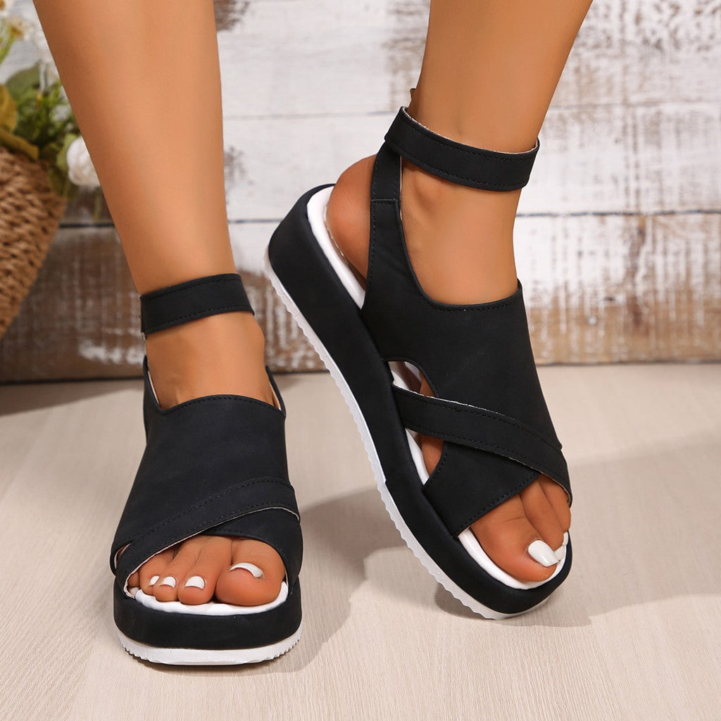 Damen Komfortable Plateausandalen mit raffiniertem Riemendesign Selmira