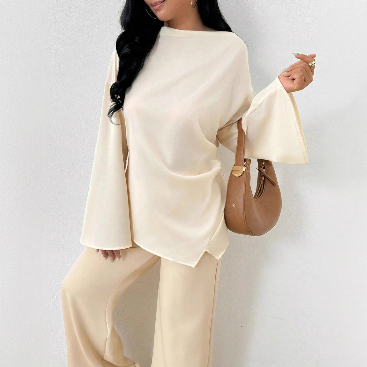 Damen nan oversized Satin-Tunika mit U-Boot-Ausschnitt und weiten Trompetenärmeln