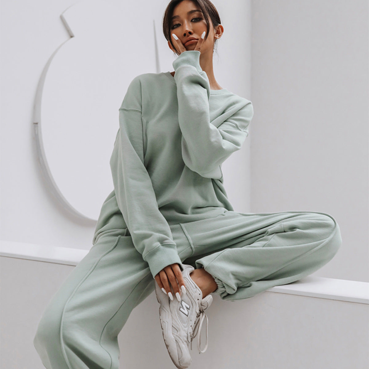 Damen nan weiches Oversize-Sweatshirt und weite Relaxhose im Vintage-Washed-Finish