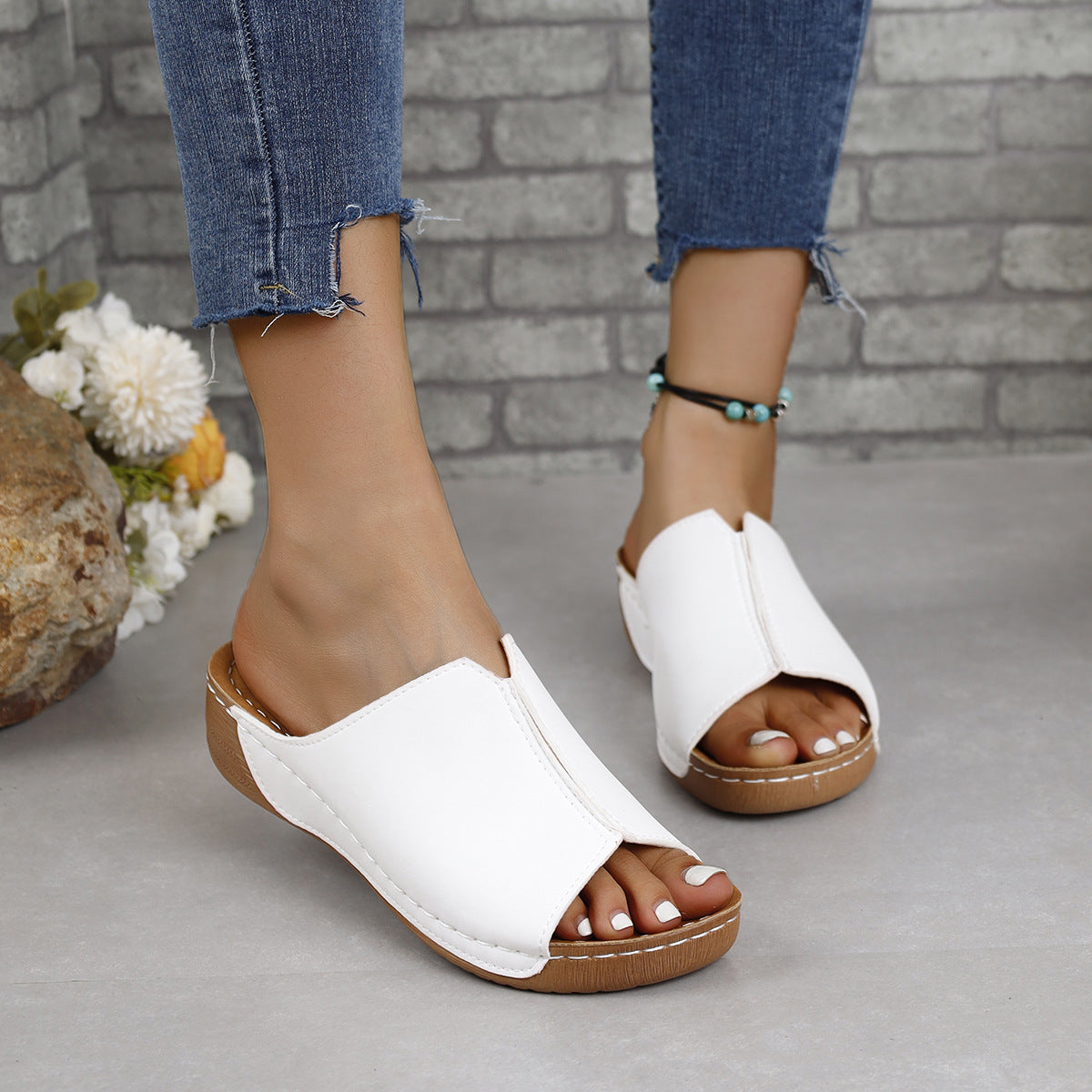 Damen Exklusive Slip-On Pantoletten mit modischem Schnitt und atmungsaktivem Obermaterial Selmira