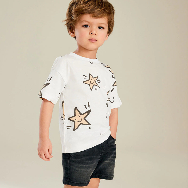 Kinder T-Shirt mit fröhlichem Sternenmuster