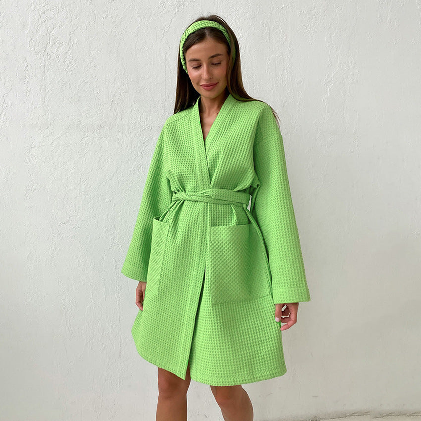 Damen Bademantel aus hochwertigem Baumwollmix mit Gürtel und praktischen Taschen Selmira