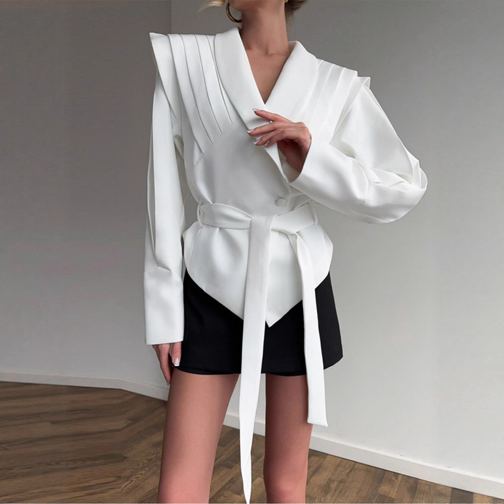 Damen Couture Blazer mit elegantem Kragen und Taillengürtel Selmira