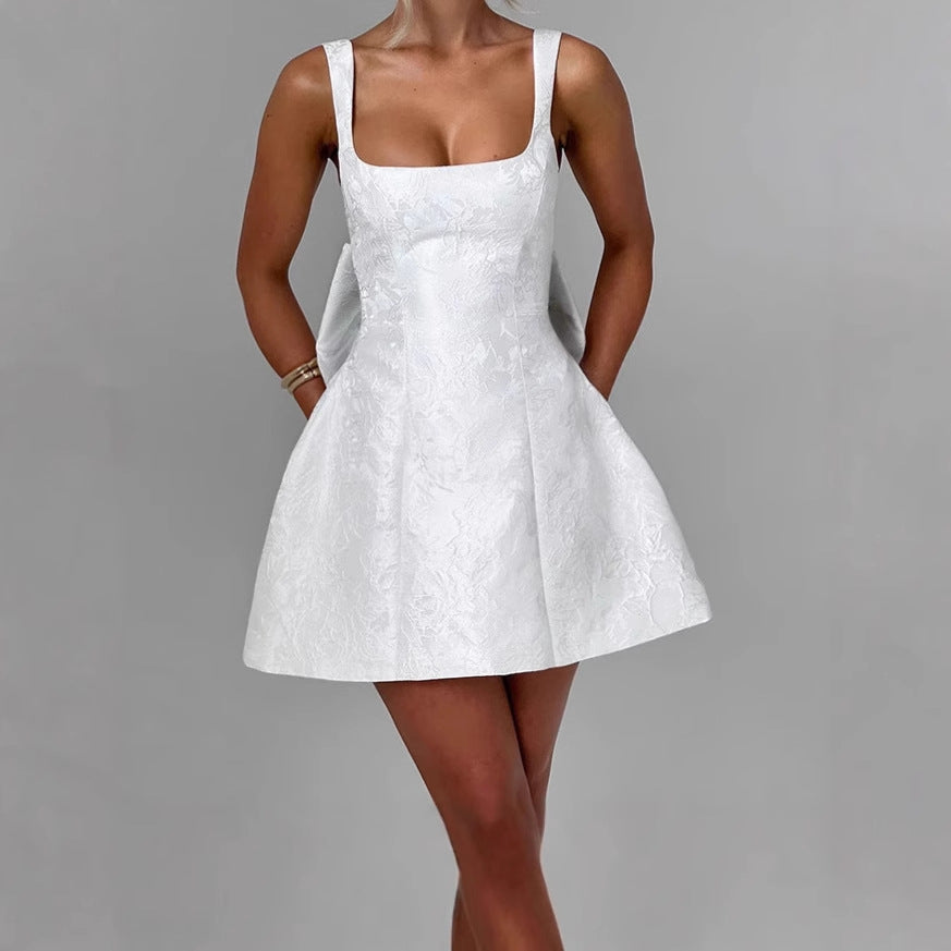 Damen A-Linien Kleid mit floralem Jacquard-Muster und schmalen Trägern Selmira