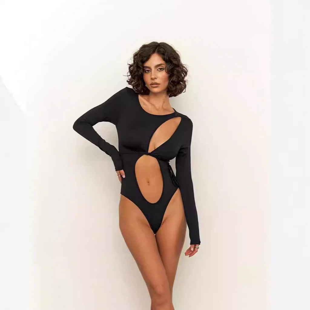 Damen Einteiliger Badeanzug mit innovativem Cut-Out und langem Arm Selmira