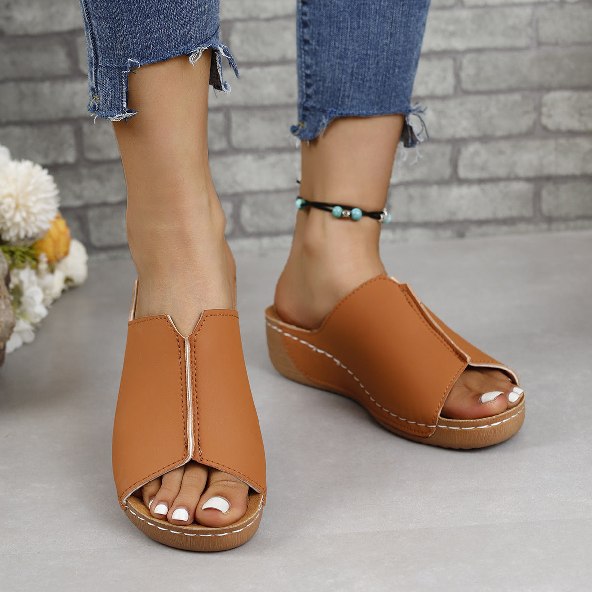 Damen Exklusive Slip-On Pantoletten mit modischem Schnitt und atmungsaktivem Obermaterial Selmira