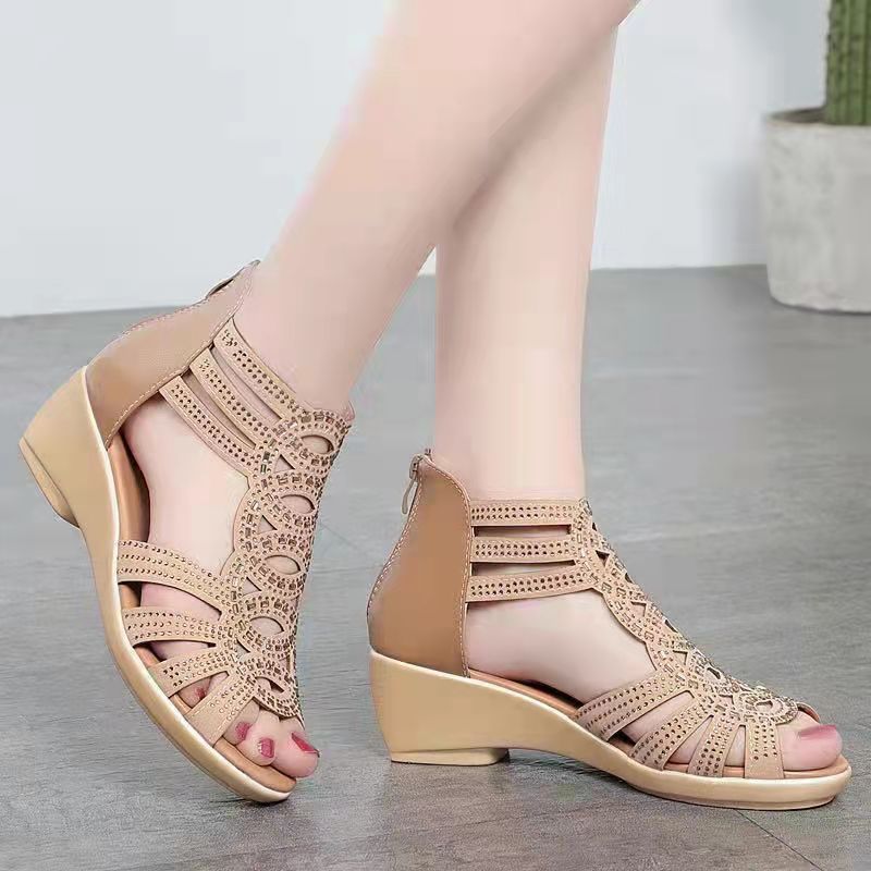 Damen elegante Riemensandaletten mit modischem Schnitt und komfortablem Absatz Selmira