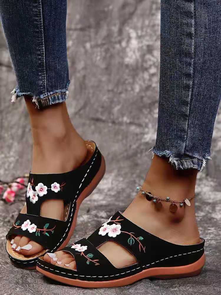 Damen Komfortable Sling Sandalen mit floralem Design Selmira