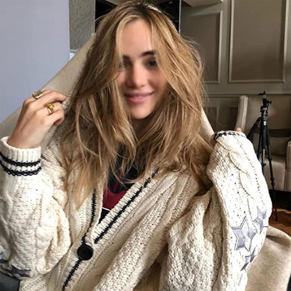 Damen nan oversized Zopfmuster-Cardigan mit V-Ausschnitt, Knopfleiste und Sternapplikationen