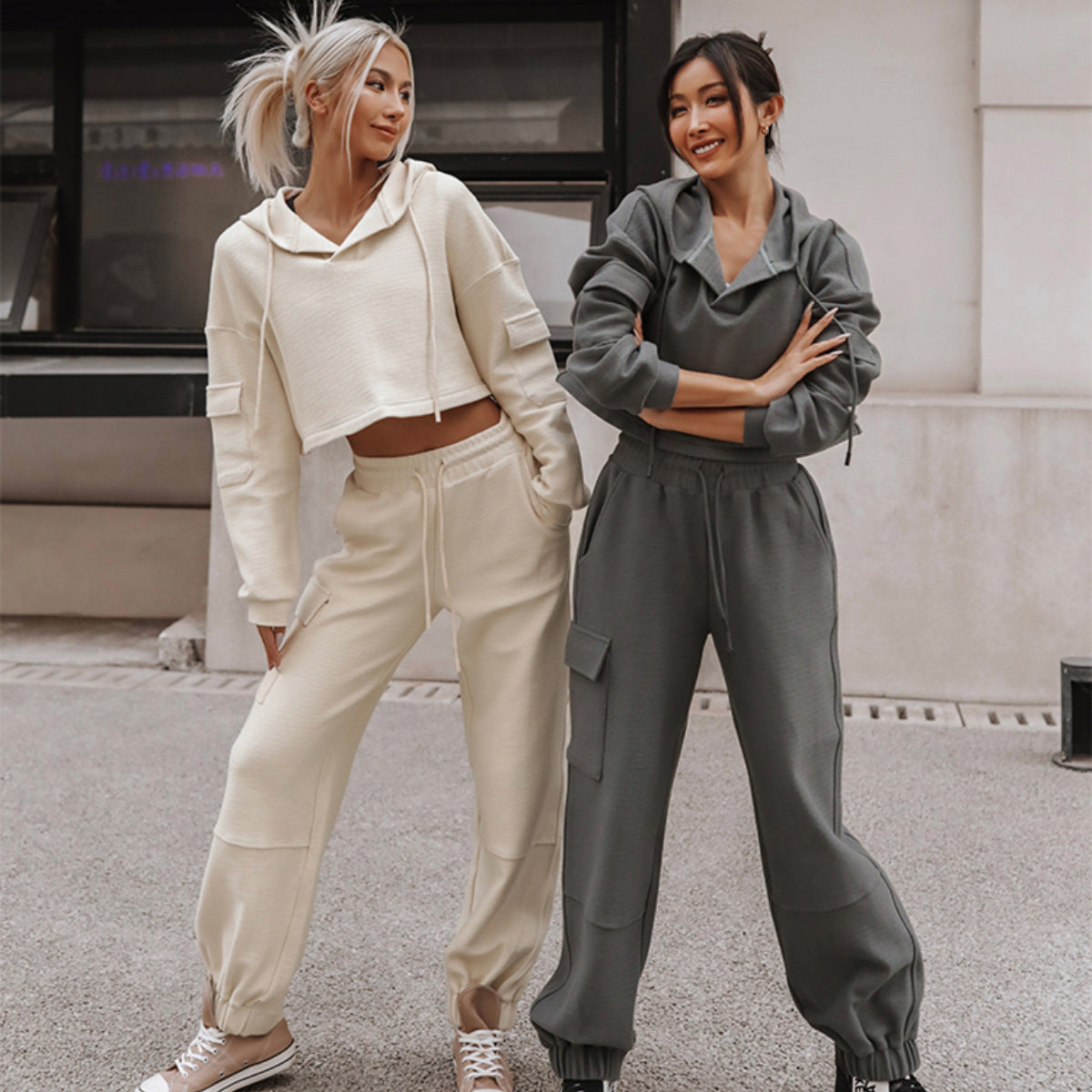 Damen nan Cropped Kapuzenpullover mit Highwaist Cargo-Joggingshose Set